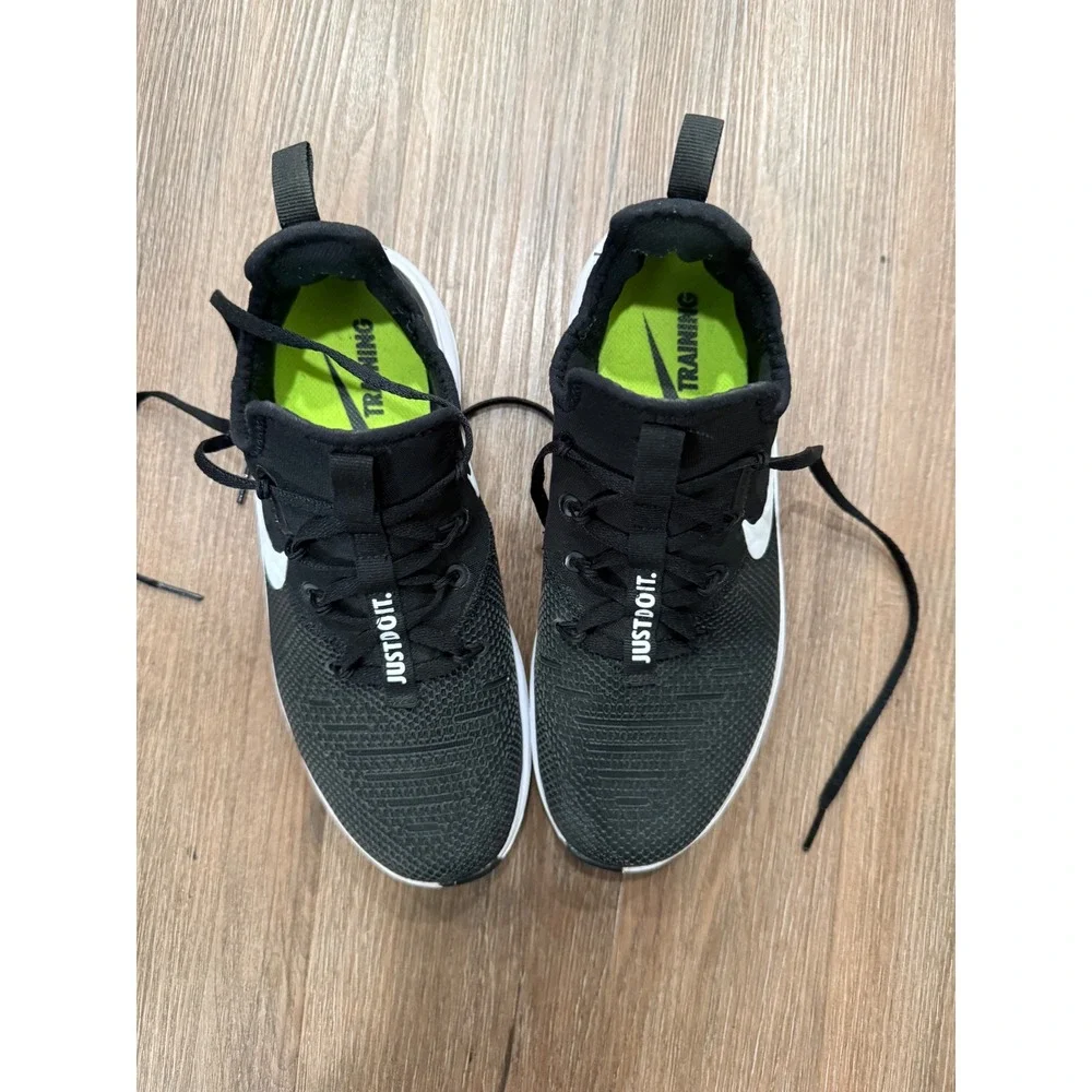 Nike Free TR 8‎ Womens Training Shoes Black White 942888-001 Sneakers